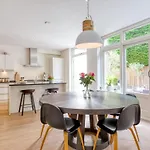 Top Location 2 Bedroom Groundfloor Home With Garden